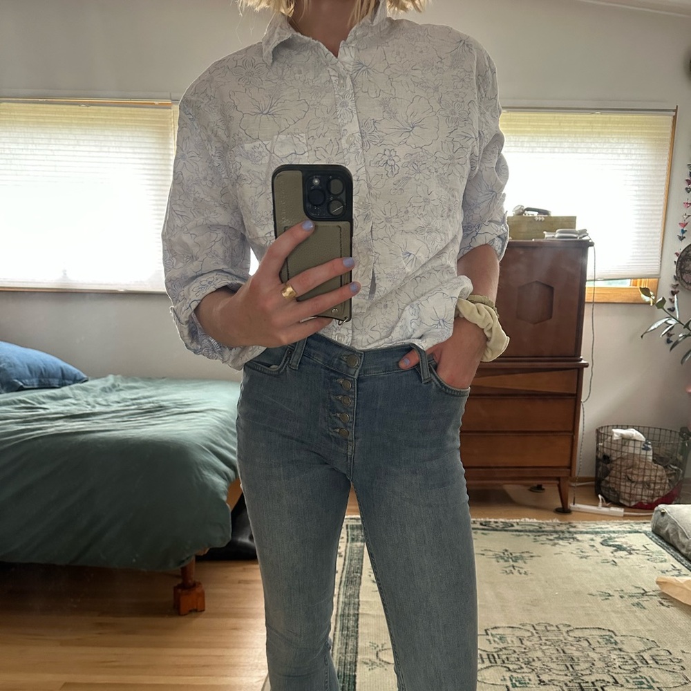 Trunks White w/ Blue Flowers Linen Shirt